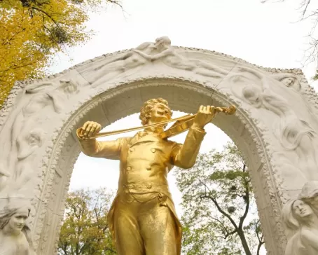 Johann Strauss statue, Vienna