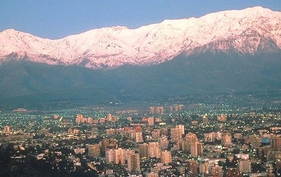 Santiago de Chile in front of the Andes