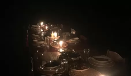 A candle-lit dinner under the stars