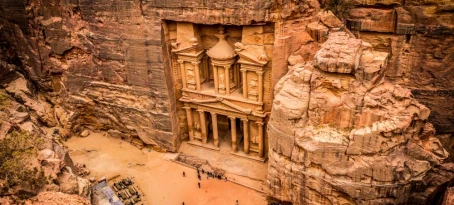Petra temple treasury jordan