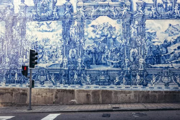 Explore the incredible streets of Porto