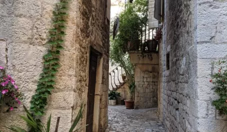 Narrow street in old town Trogir