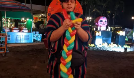 Talented balloon designer at Mexican fiesta
