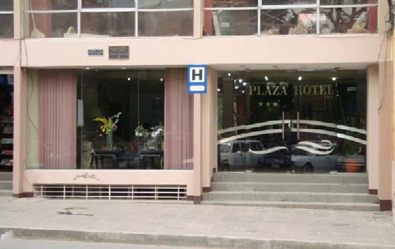 The Flores Plaza Hotel