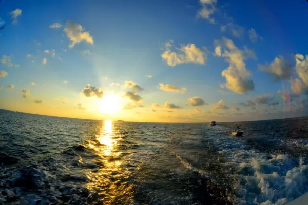 Sunset in Indian Ocean is beautiful!