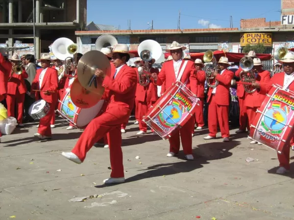 Musicians in the street during the Oruro Festival