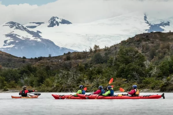 Kayak & appreciate the beauty of Patagonia