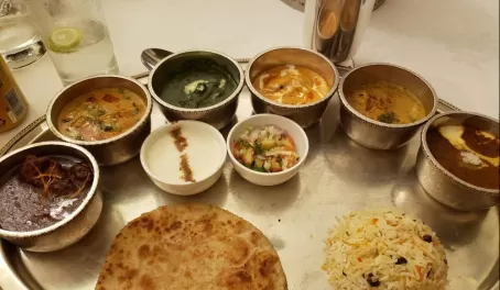 A very complete meal. A taste of all the many signature dishes of India.
