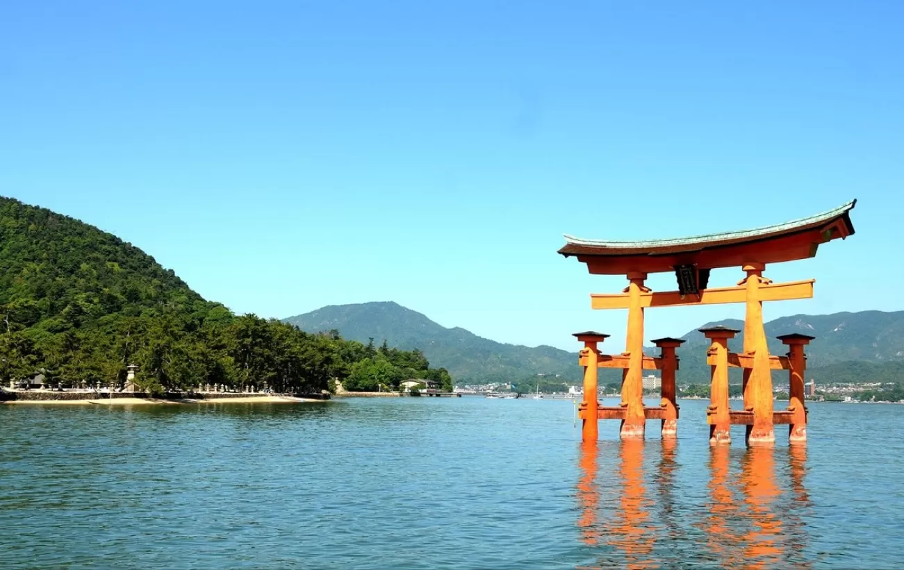 Itsukushima Jinja Shrine