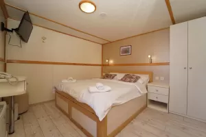 Adriatic Pearl Main cabin