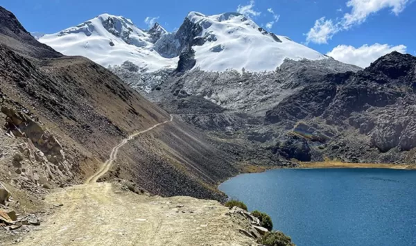 Lackatiya Trail in Cordillera Real in Bolivia