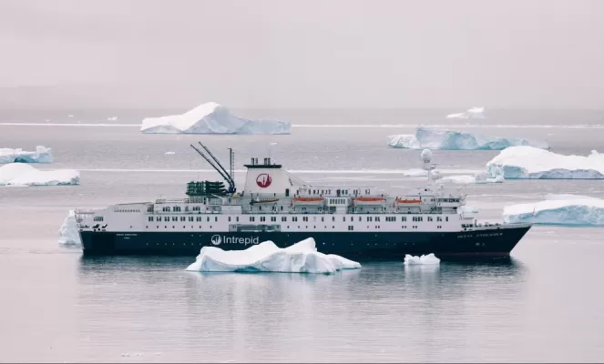 Ocean Endeavour cruising the Antarctic waters