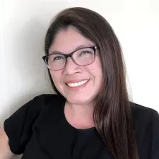 Sandra Fernandez employee profile