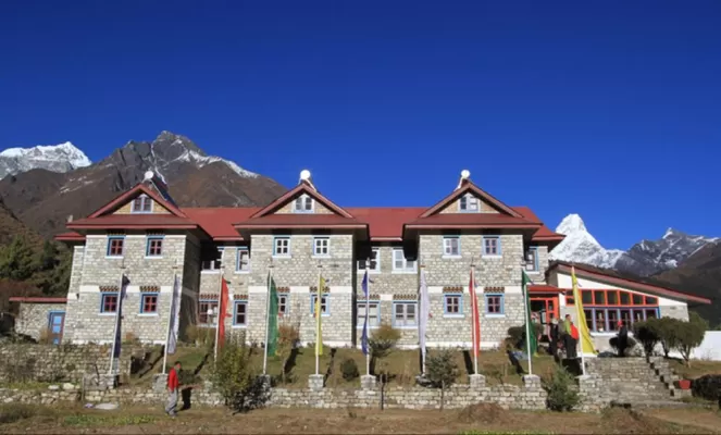Everest Summit Lodge