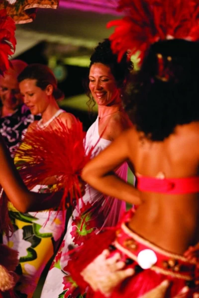 Cultural dances, entertainment and more on your Paul Gauguin cruise