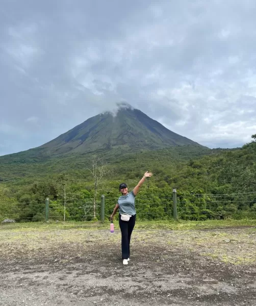 One pose for the Arenal Volcano