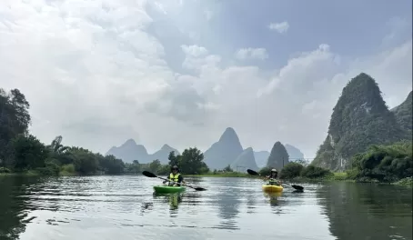 Kayaking in Yangshuo