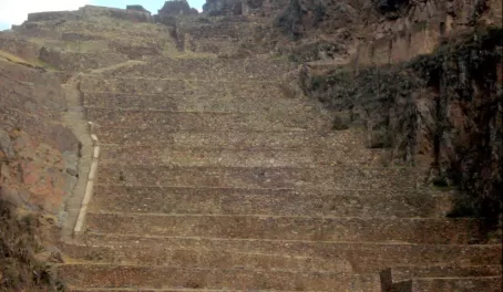 Ollantaytambo ruins