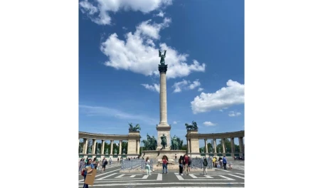 Heroe's Square