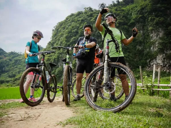 Group cycling in Vietnam
