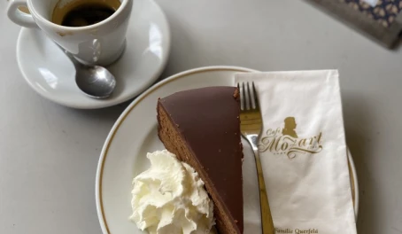 A famous Austrian dessert Sachertorte