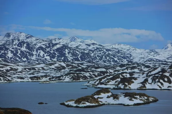 Beautiful mountainous view between Nuuk and Manitsoq