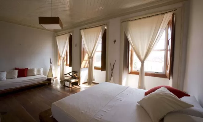 A spacious suite at Pousada Portas da Amazonia