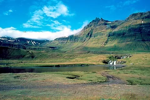 Explore Iceland's spectacular landscapes 