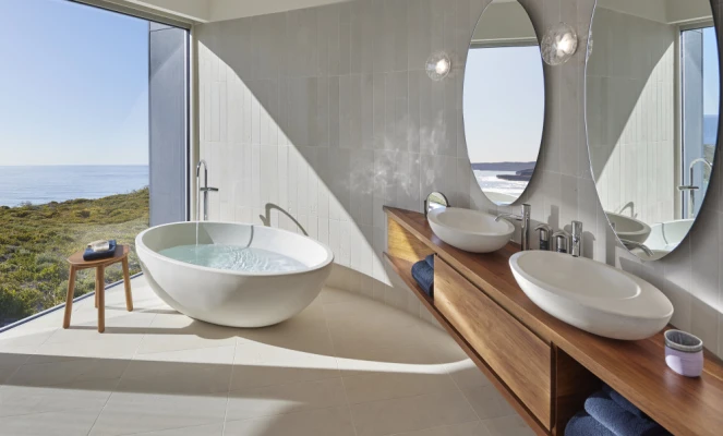 Suite Toilet and Bath at Southern Ocean Lodge overlooking Kangaroo Island
