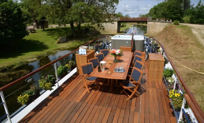 L'Art de Vivre Exterior Sundeck