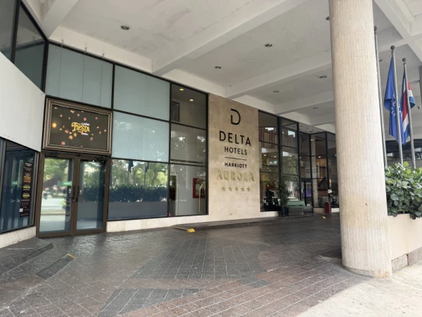 Delta Hotels by Marriott San José Aurola - Entrance
