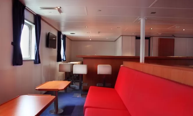 The bar and observation lounge aboard the Ortelius.
