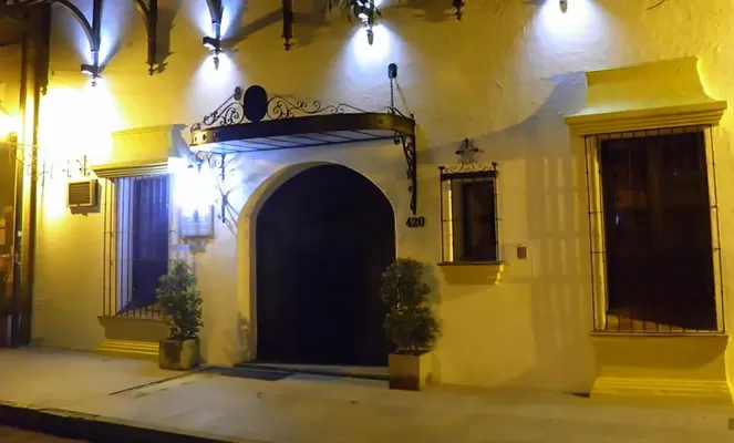 The front entry to the Hotel del Virrey.