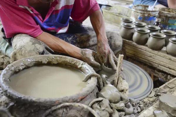 Earthenware being made at Koh Kret Island
