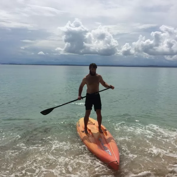 Matt's successful paddle board dismount